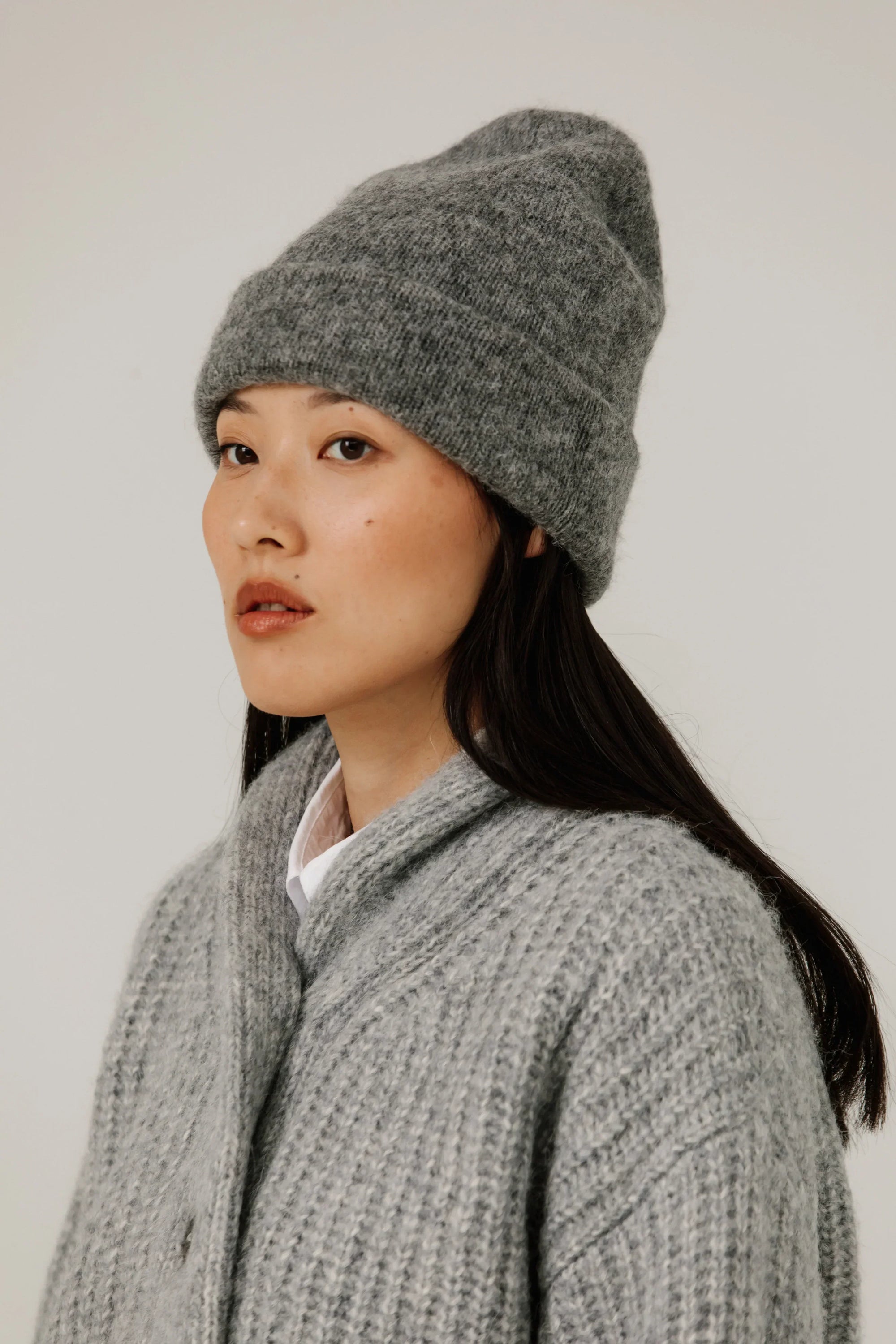 BARE KNITWEAR - ANDES ALPACA BEANIE - GREY- FW25
