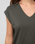DUER - T-SHIRT DOLMAN PURE PIMA COL V - EVERGREEN