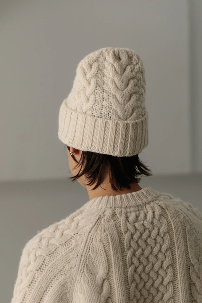 BARE KNITWEAR - TUQUE PORTEAU CABLE - AH23