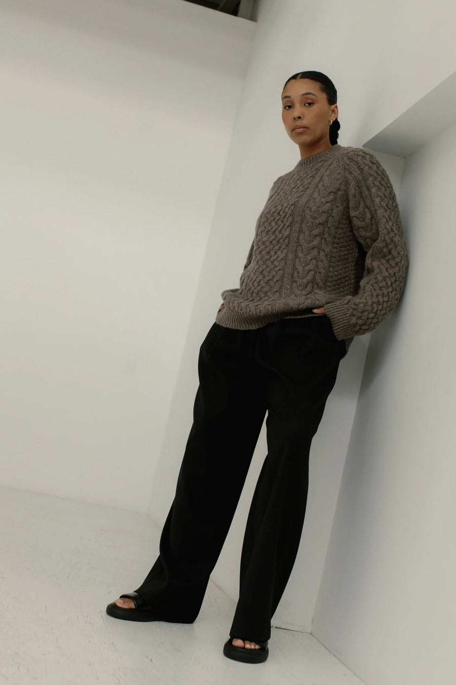 BARE KNITWEAR - PORTEAU CABLE CREW - ROOT - FW23