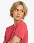 COLORFUL STANDARD - BOXY CROP TEE - FADED RED