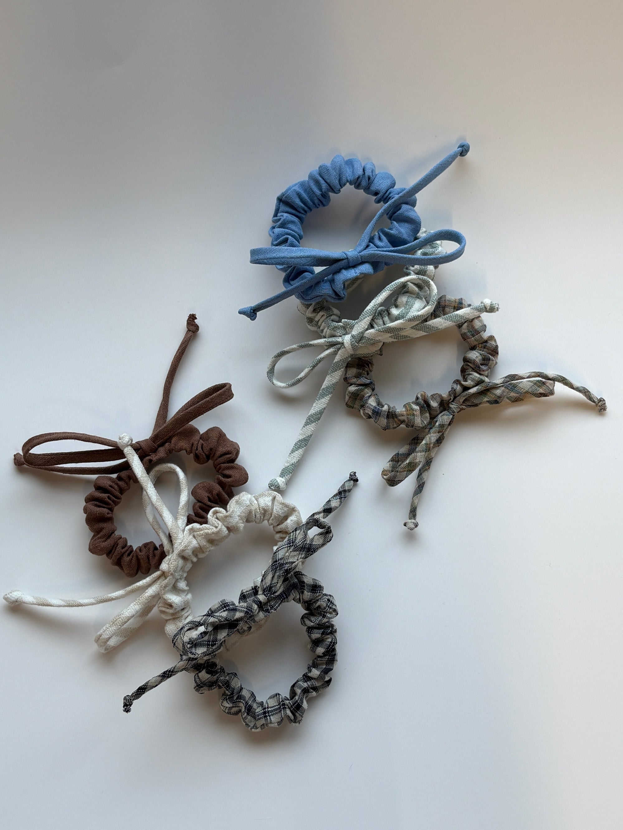HEIRLOOM - CLOVES MINI SCRUNCHIES - PACK OF THREE