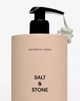 SALT & STONE - LOTION POUR LE CORPS - SAFRAN ET CÈDRE 450ml
