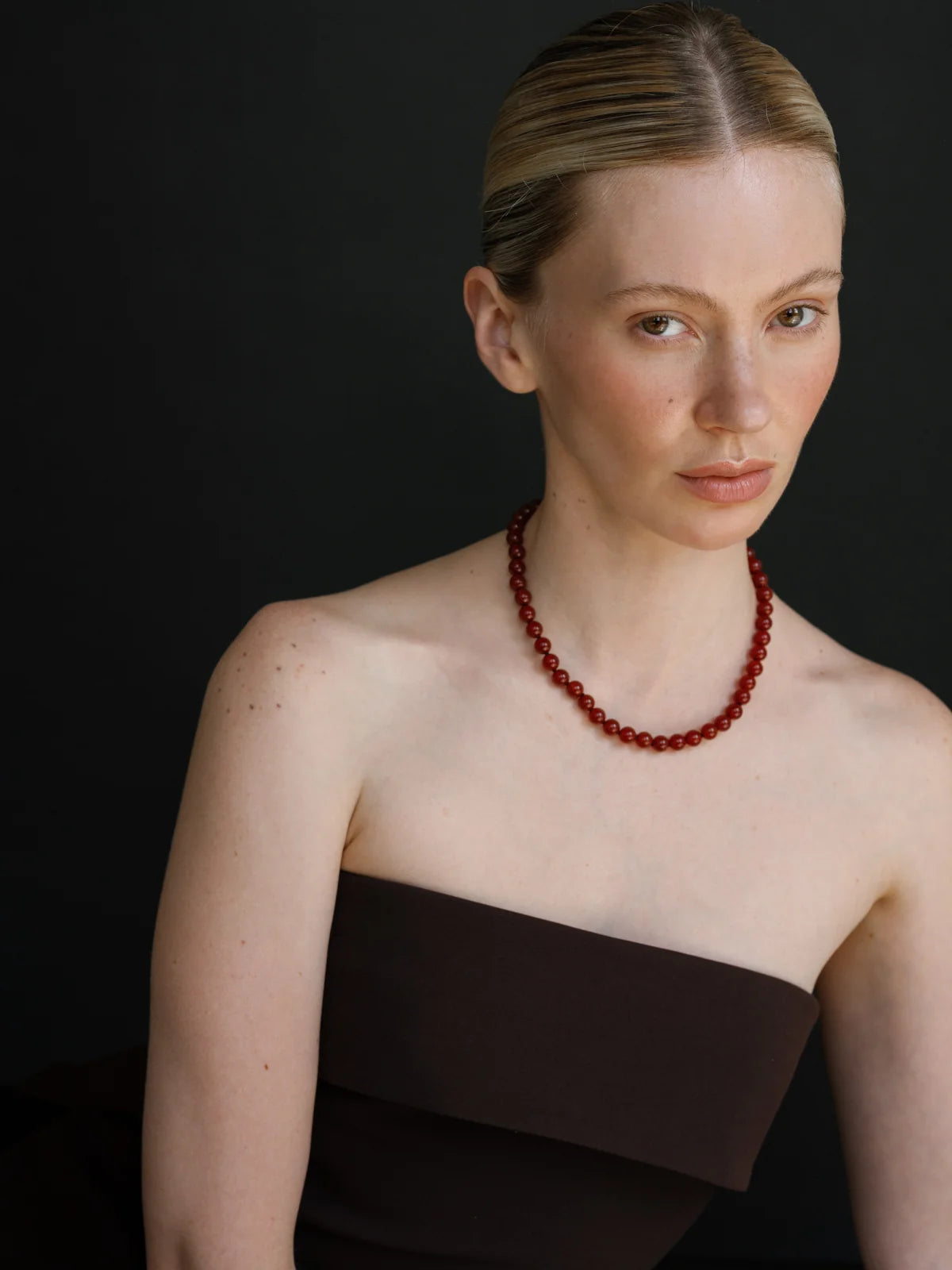 LISBETH JEWELRY - CLASSIC BEAD NECKLACE - RED AGATE