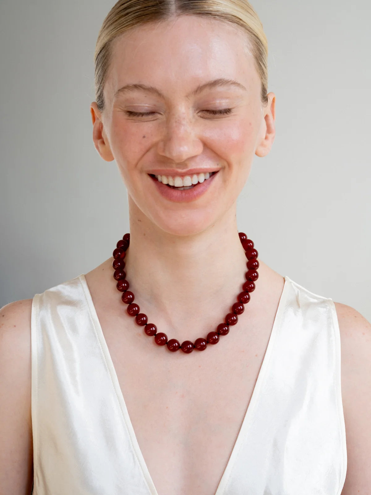 LISBETH JEWELRY - LARGE BEAD NECKLACE - RED AGATE