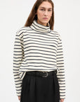 SKALL STUDIO - COL ROULÉ NESSA - RAYÉ ÉCRU/ MARINE - AH26