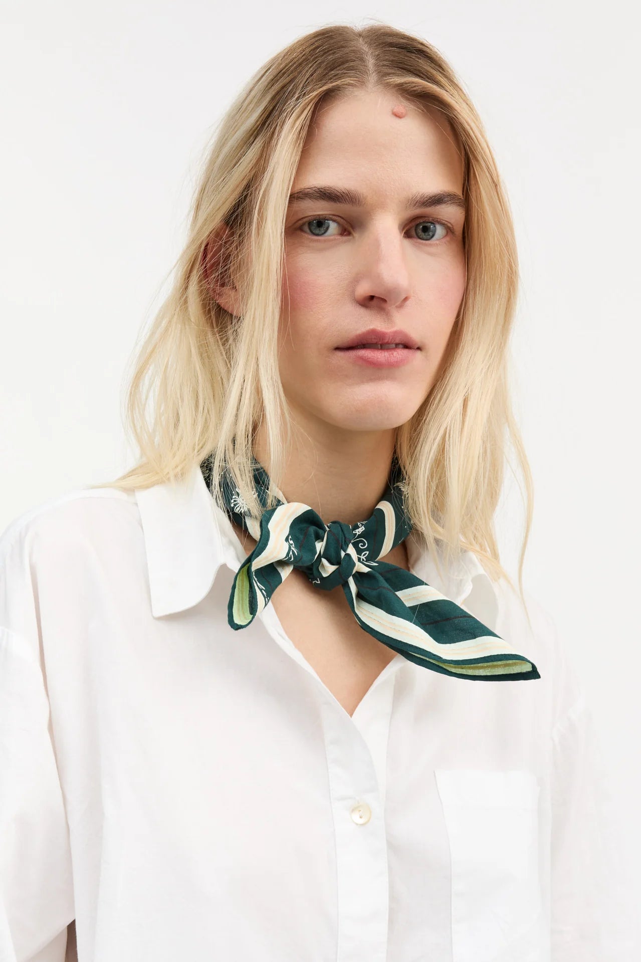 SKALL STUDIO - FOULARD CLASSIQUE - 55 X 55 - AH25