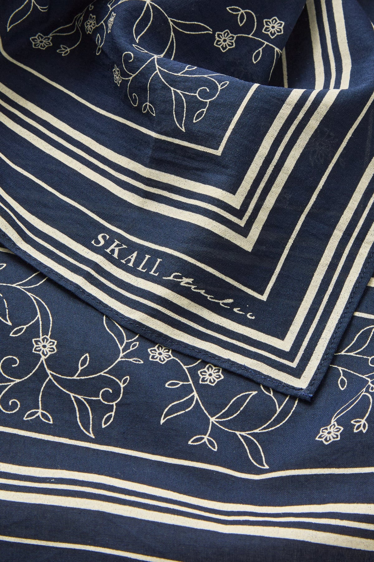 SKALL STUDIO - CLASSIC SCARF - DARK GREEN/BROWN - 90X90