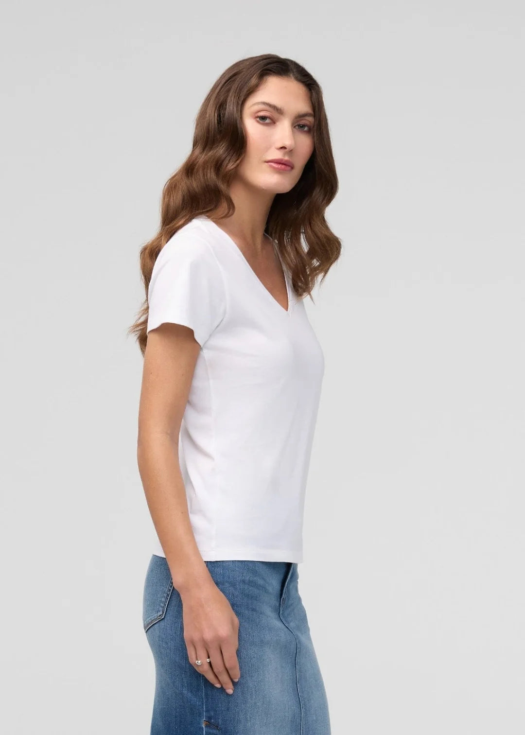 DUER - T-SHIRT SLIM PURE PIMA COL V - BLANC