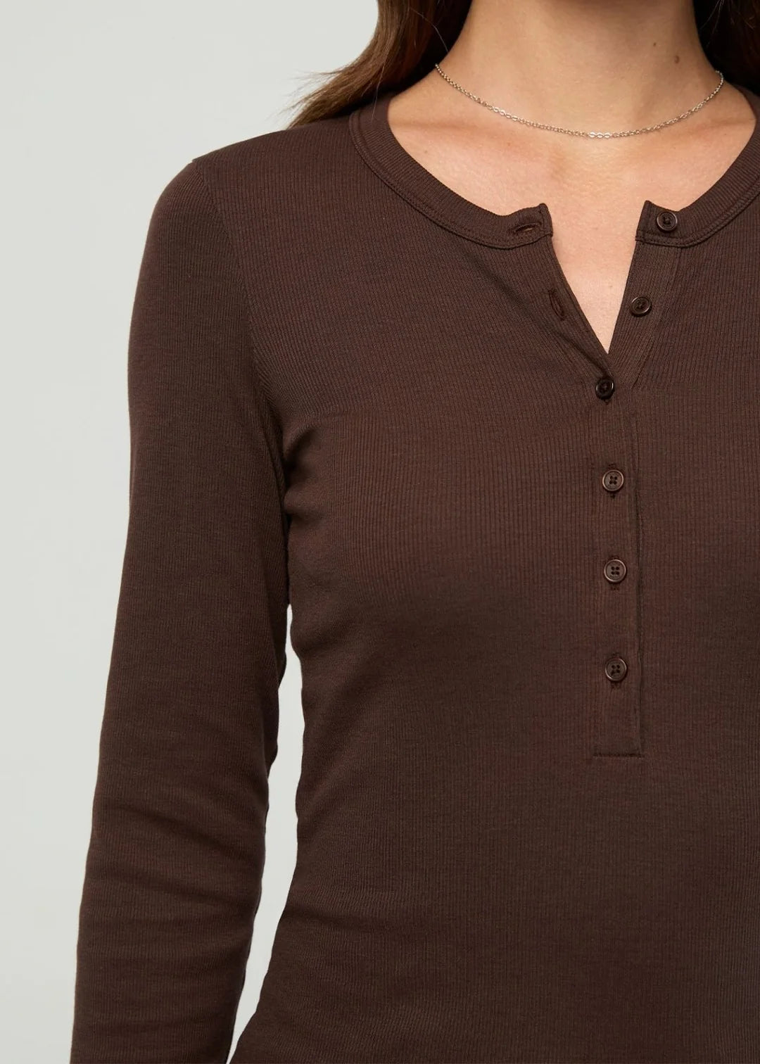DUER - HAUT HENLEY COTON PIMA CÔTELÉ - ESPRESSO