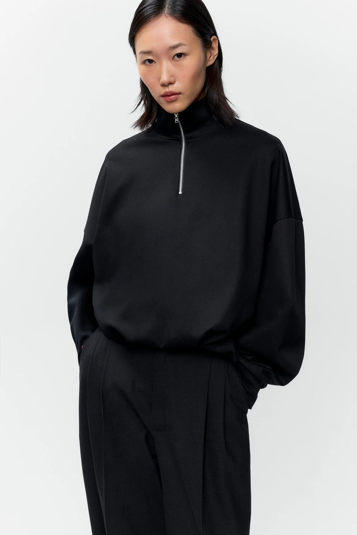 CORDERA - HIGH-NECKED BALLOON-SLEEVE TOP WITH ZIPPER - BLACK - FW6