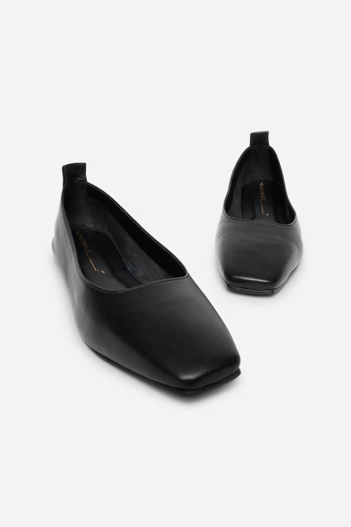 INTENTIONALLY BLANK - BALLERINE IMAGE - NOIR - AH23