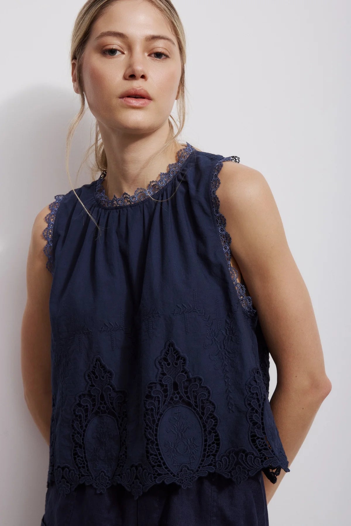 MELISSA NEPTON - HAUT RIO - MARINE - PÉ26
