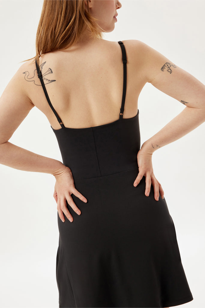 GIRLFRIEND COLLECTIVE - ROBE JULIET FLOAT - NOIR