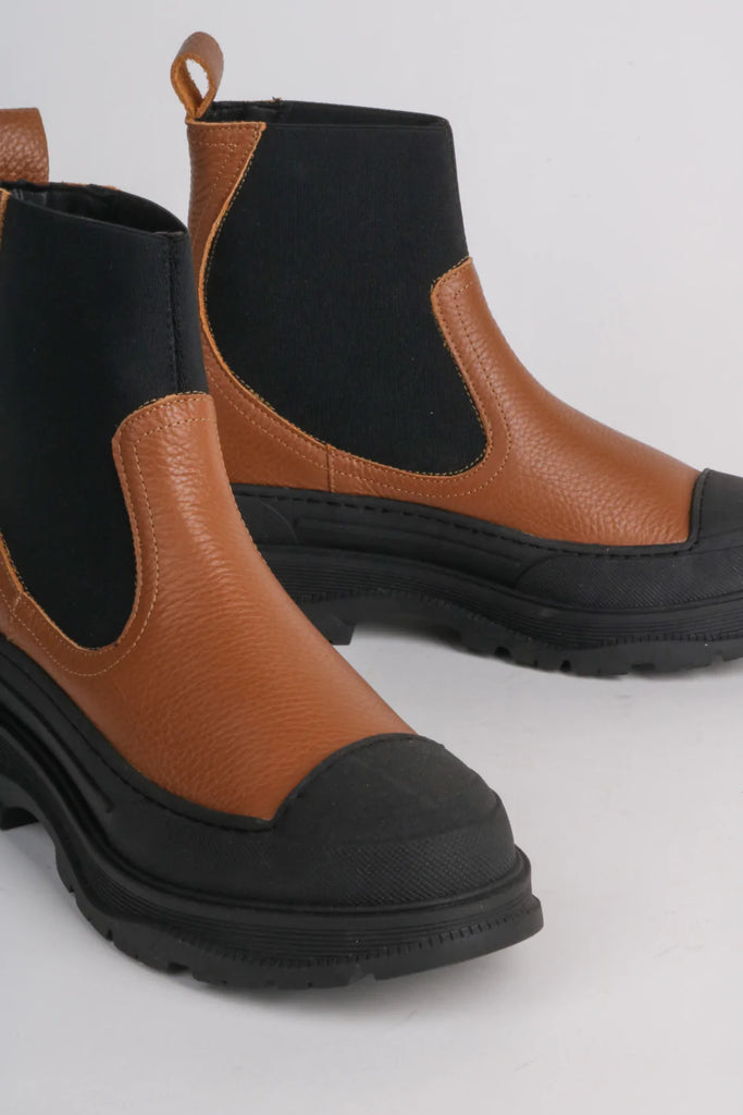 INTENTIONALLY BLANK - COURT PLATFORM BOOT - CAFÉ - AH22