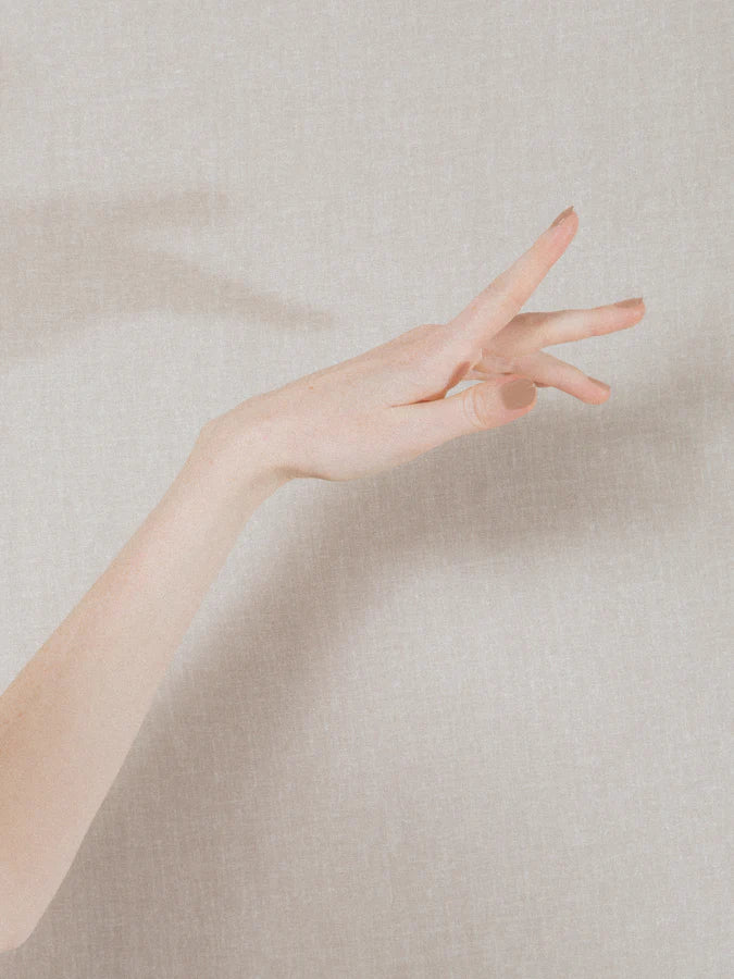 J. HANNAH - NAIL POLISH - DUNE