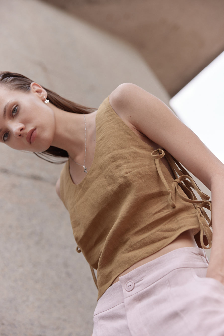 EVE GRAVEL - KALI TOP - OLIVE - SS23