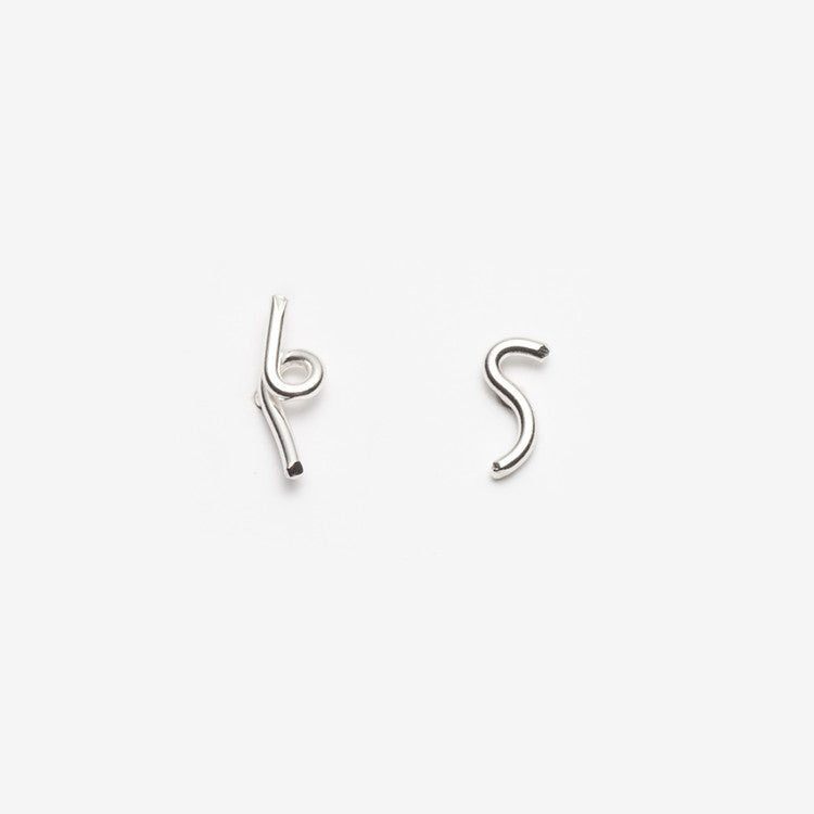 PILAR AGUECI - STUDS MAZA